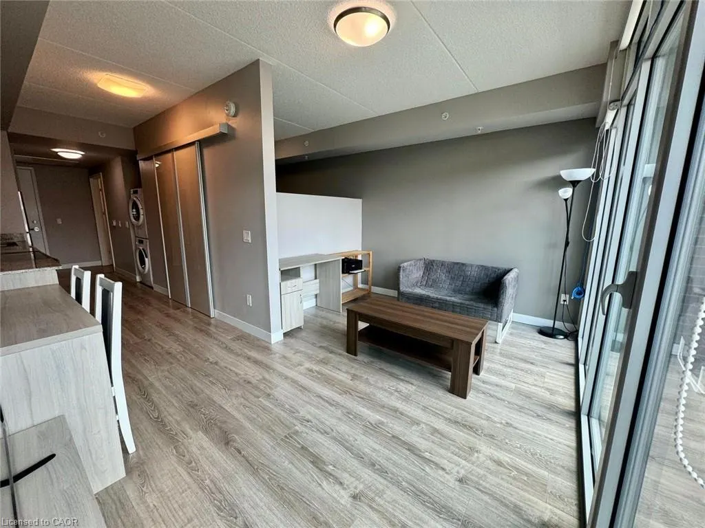 250 Albert Street, #610