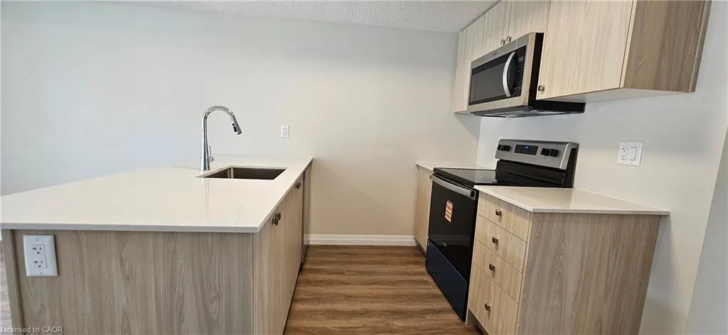 410 Northfield Drive W, #D9