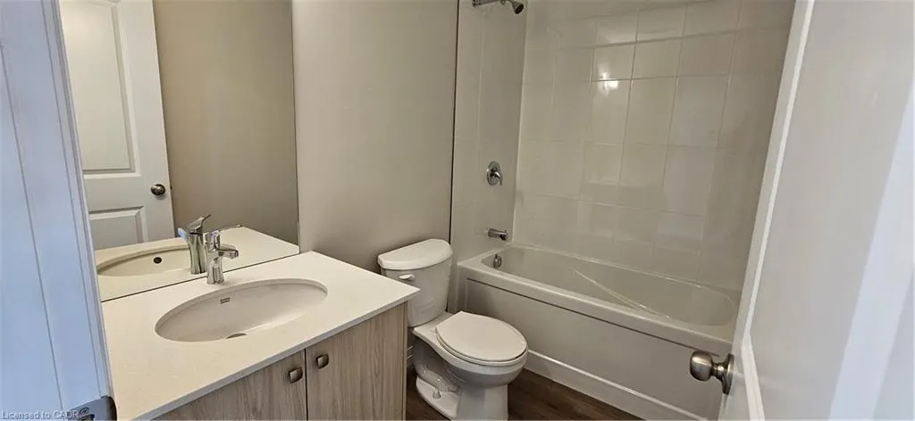 410 Northfield Drive W, #D9