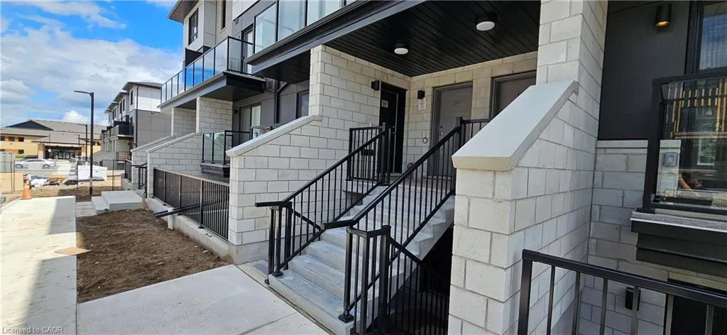 410 Northfield Drive W, #D9