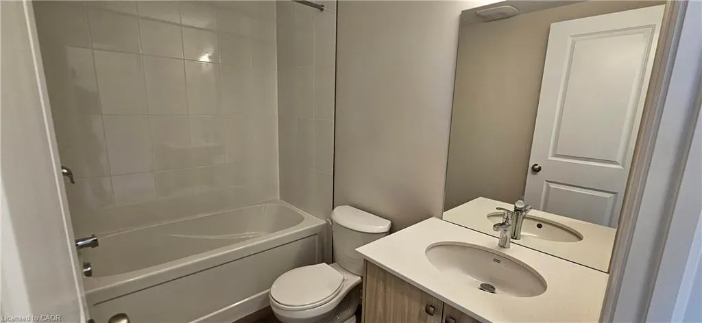 410 Northfield Drive W, #D9