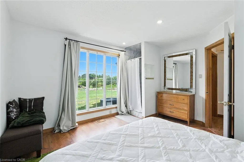 5 Mazza Avenue