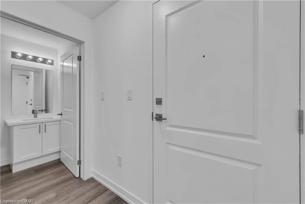 470 Dundas Street E, #220