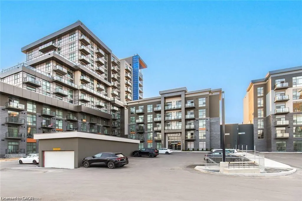 470 Dundas Street E, #220