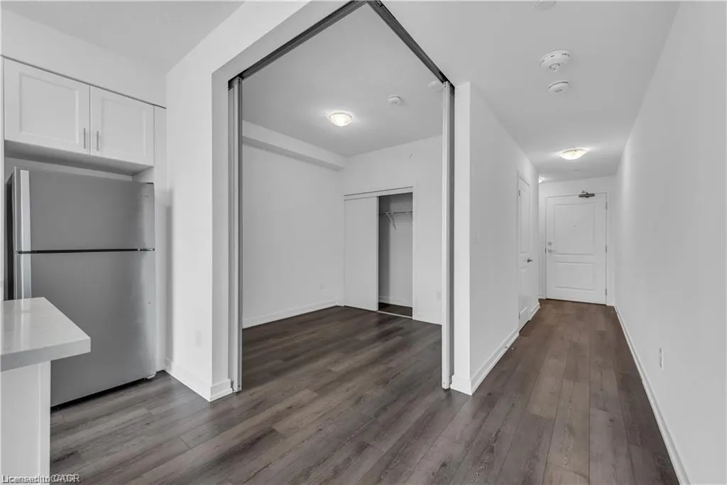 470 Dundas Street E, #220