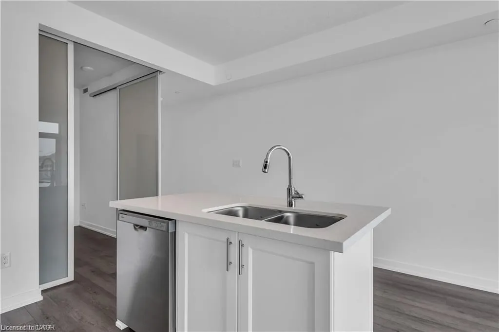 470 Dundas Street E, #220
