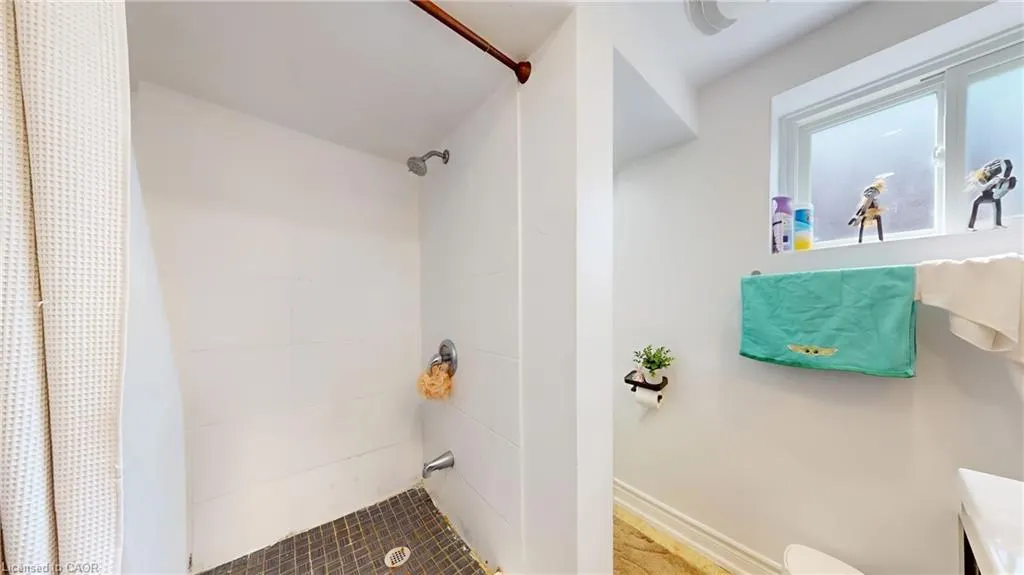 1306 Leighland Road