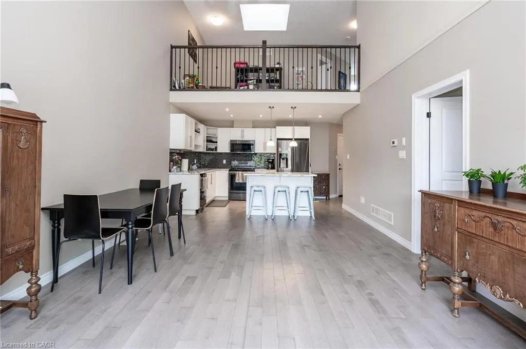 5 Reith Street