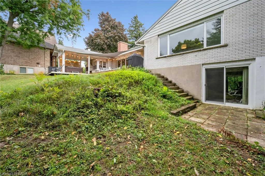 120 Riverbank Drive