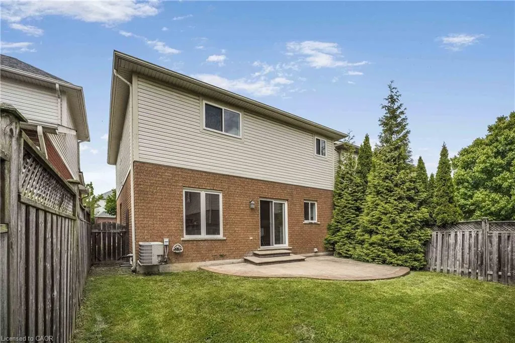 5228 Garland Crescent