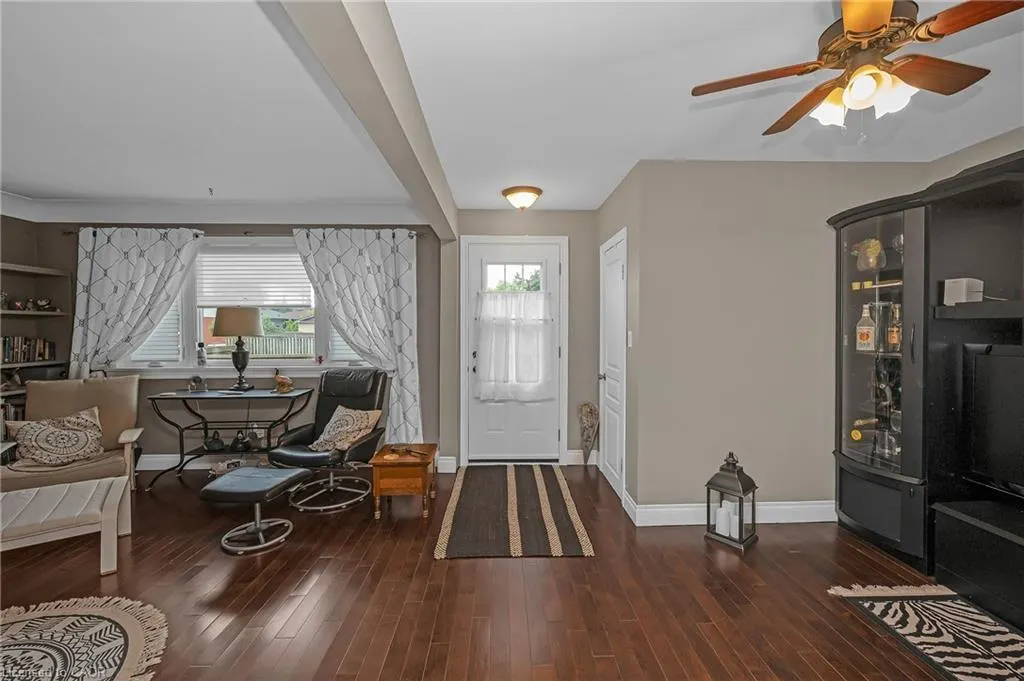 2 Cherry Avenue