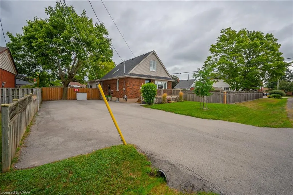 2 Cherry Avenue