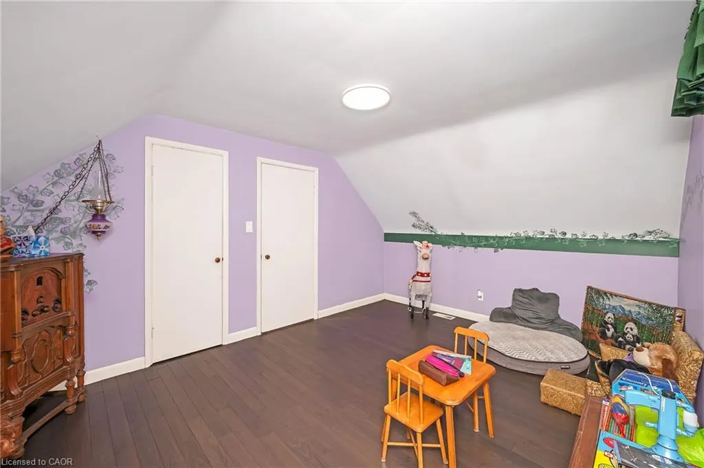 2 Cherry Avenue