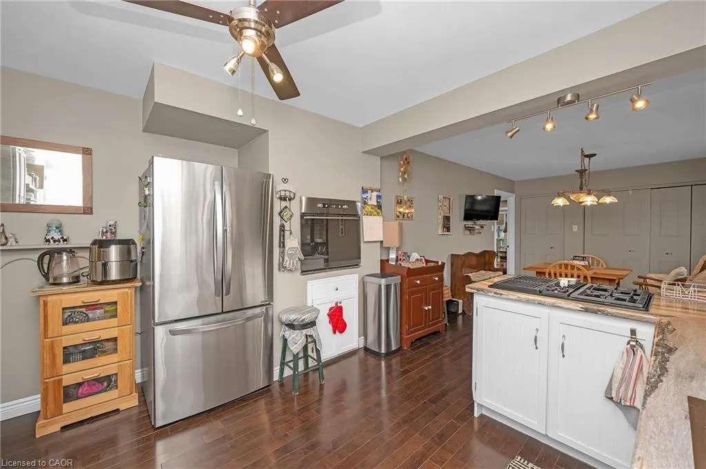 2 Cherry Avenue