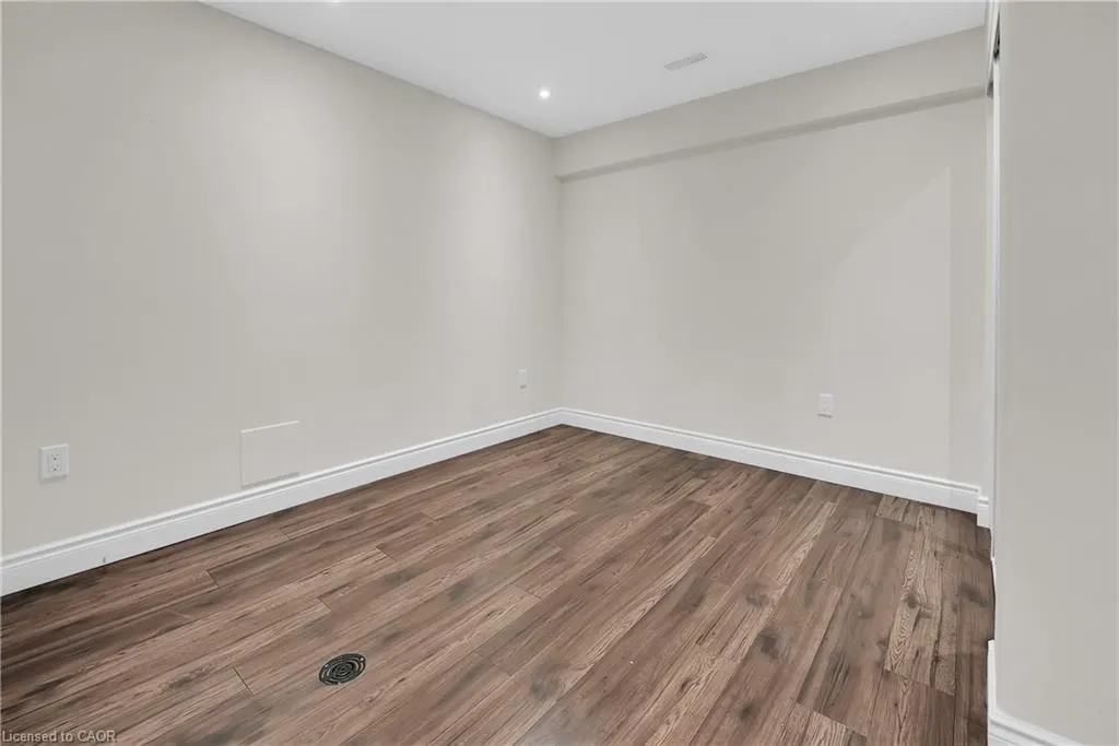 4896 Allan Court