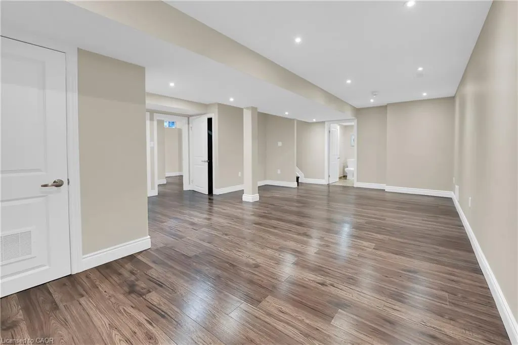 4896 Allan Court