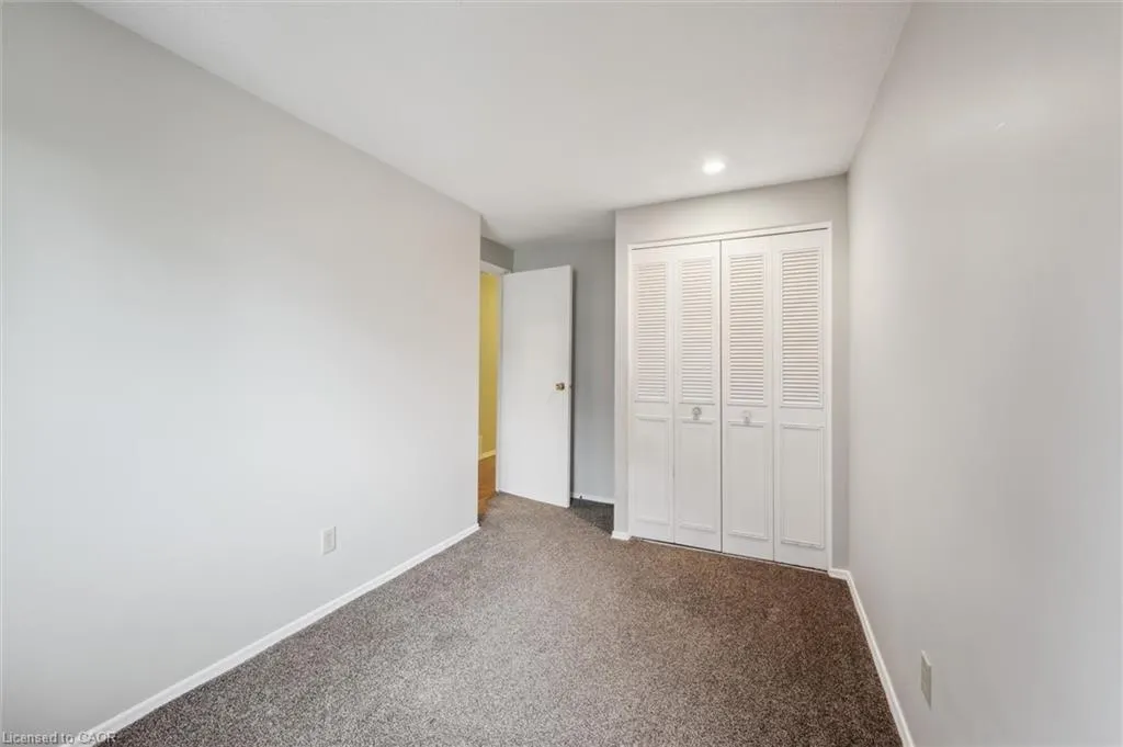 210 Glamis Road, #6