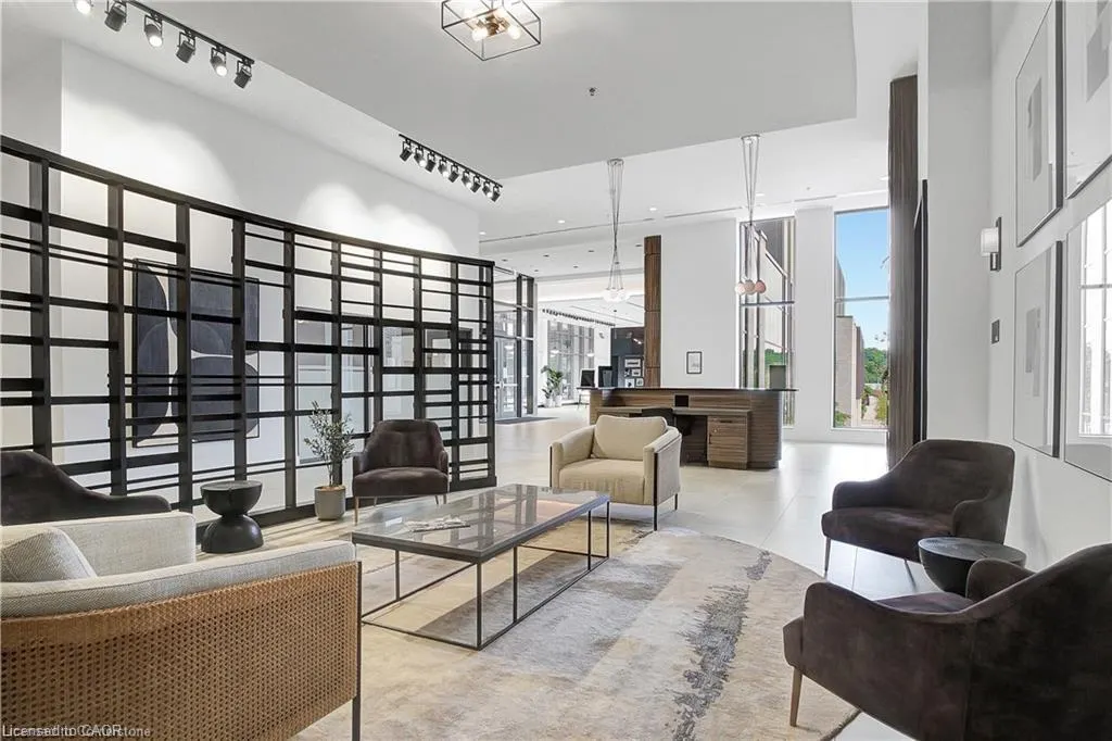15 Glebe Street, #1108