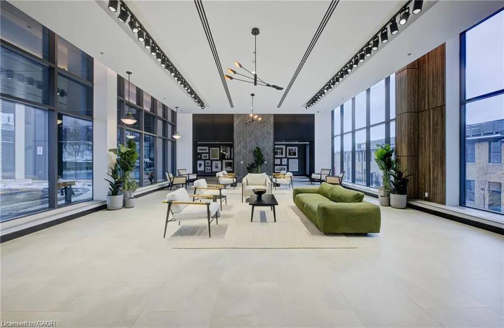 15 Glebe Street, #1108