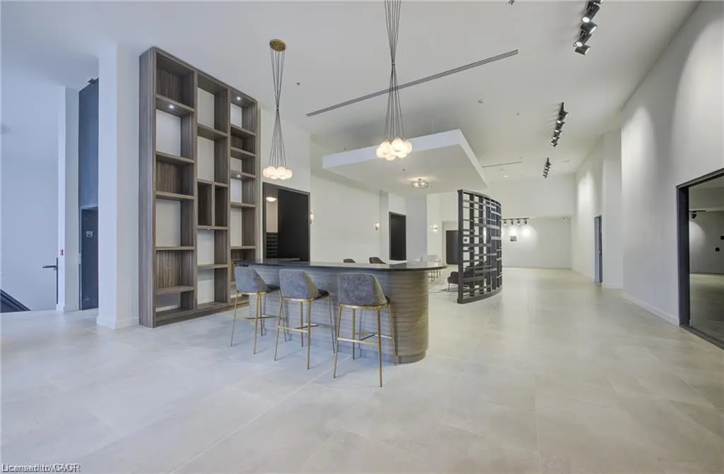 15 Glebe Street, #1108