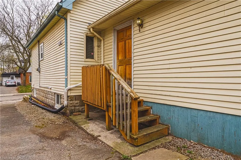 70 Hillview Street