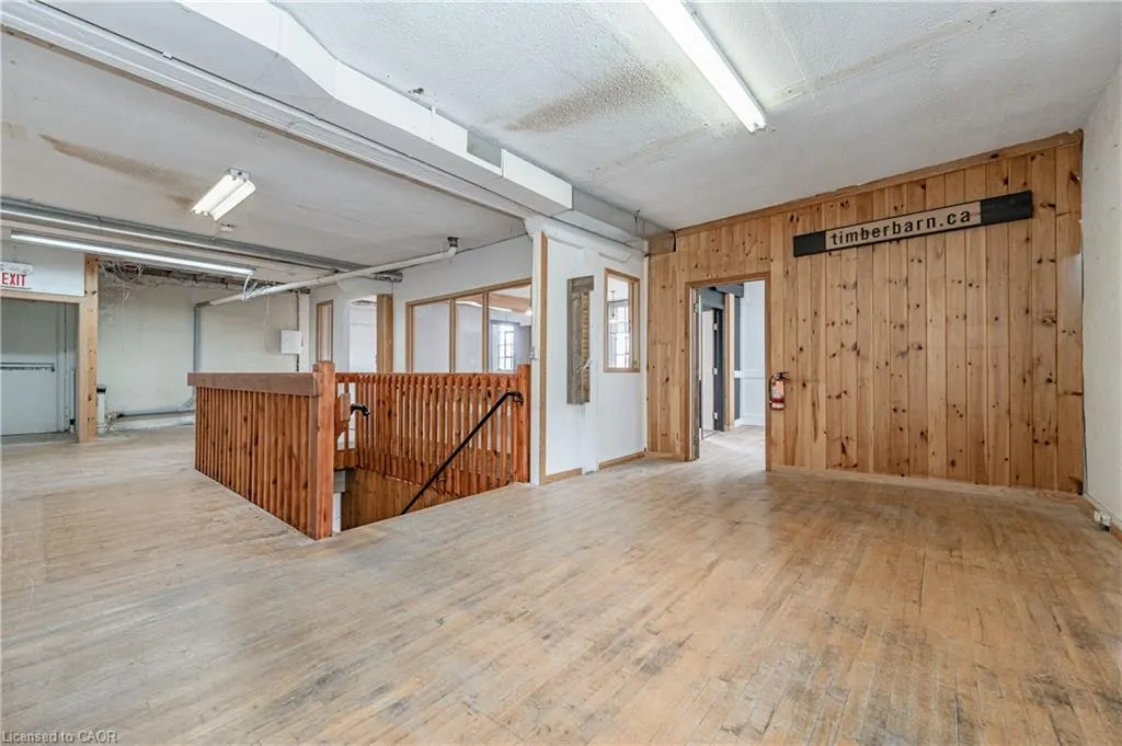 8 Spring Street, #Upper