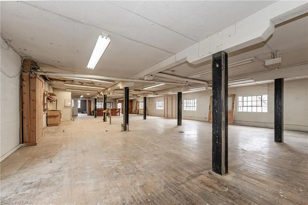 8 Spring Street, #Upper