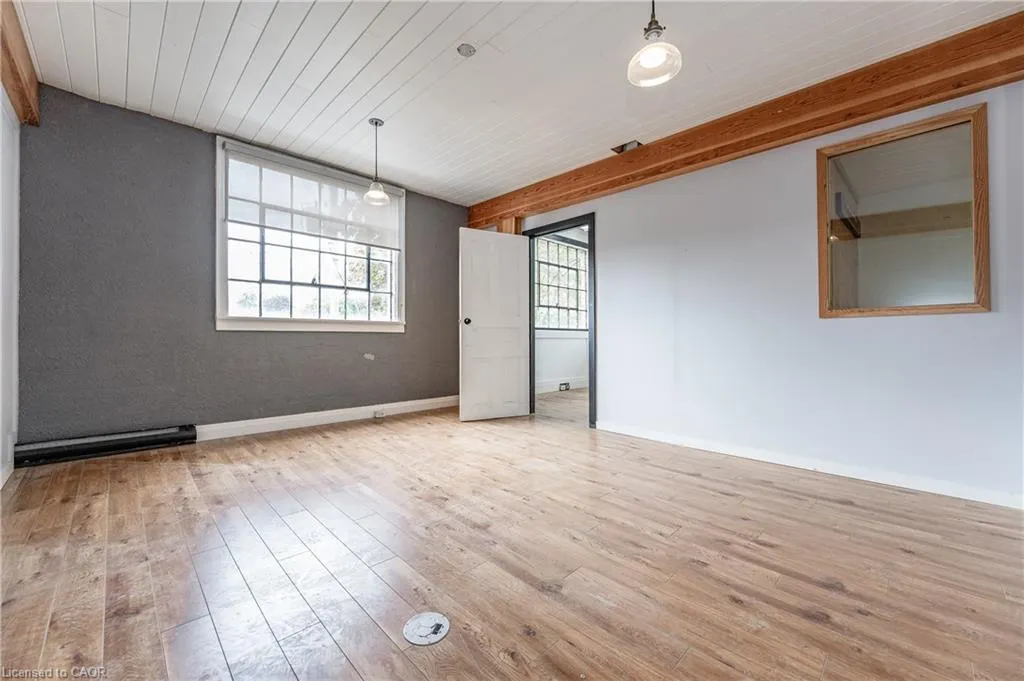 8 Spring Street, #Upper