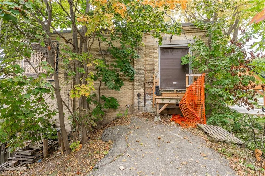 8 Spring Street, #Upper