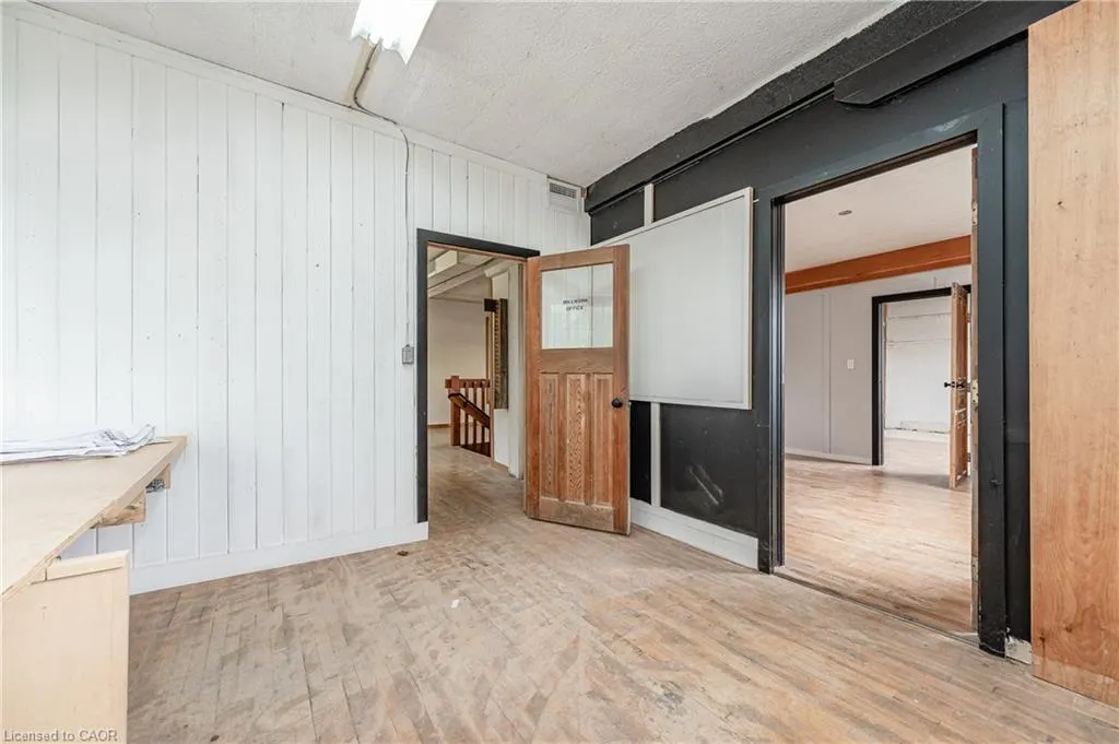8 Spring Street, #Upper