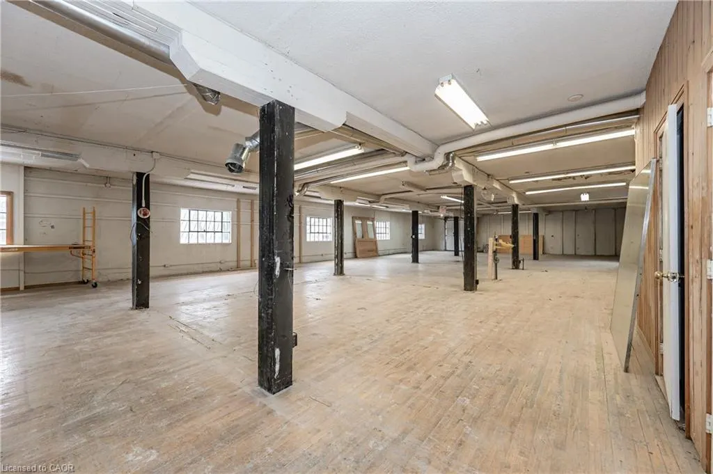 8 Spring Street, #Upper