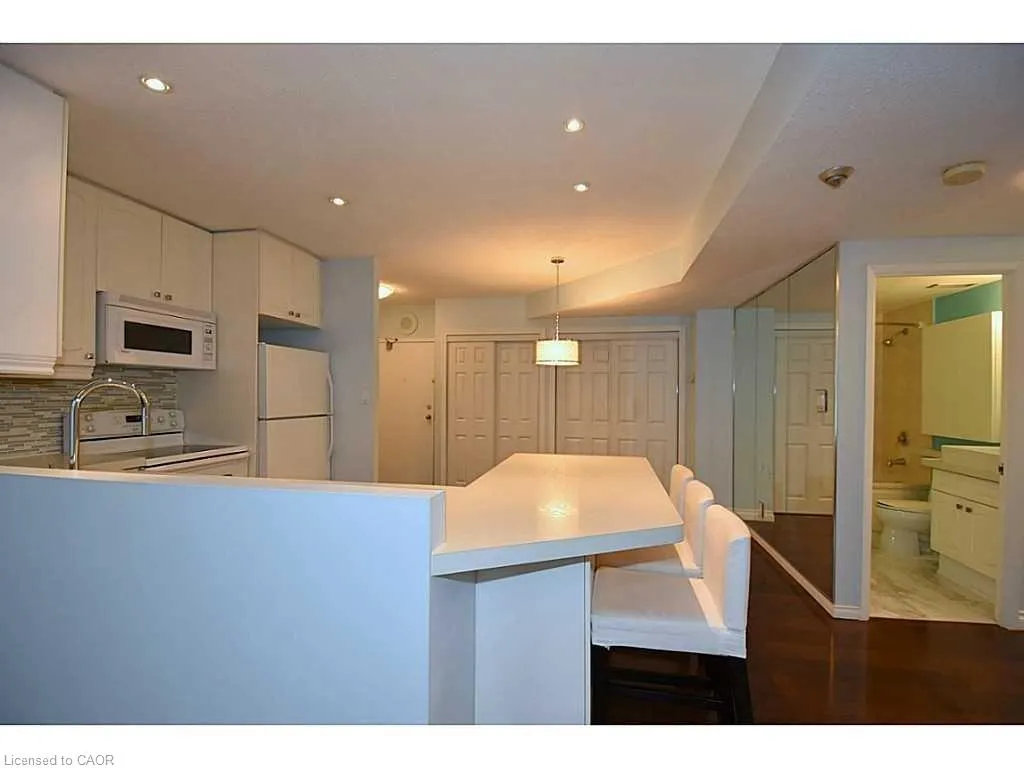 36 James Street S, #608