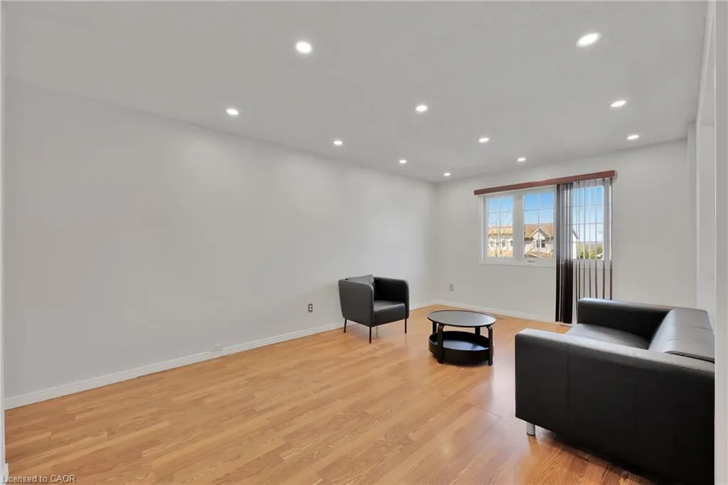 34 Phair Crescent