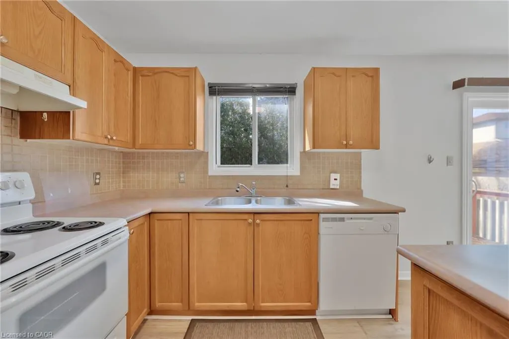 34 Phair Crescent