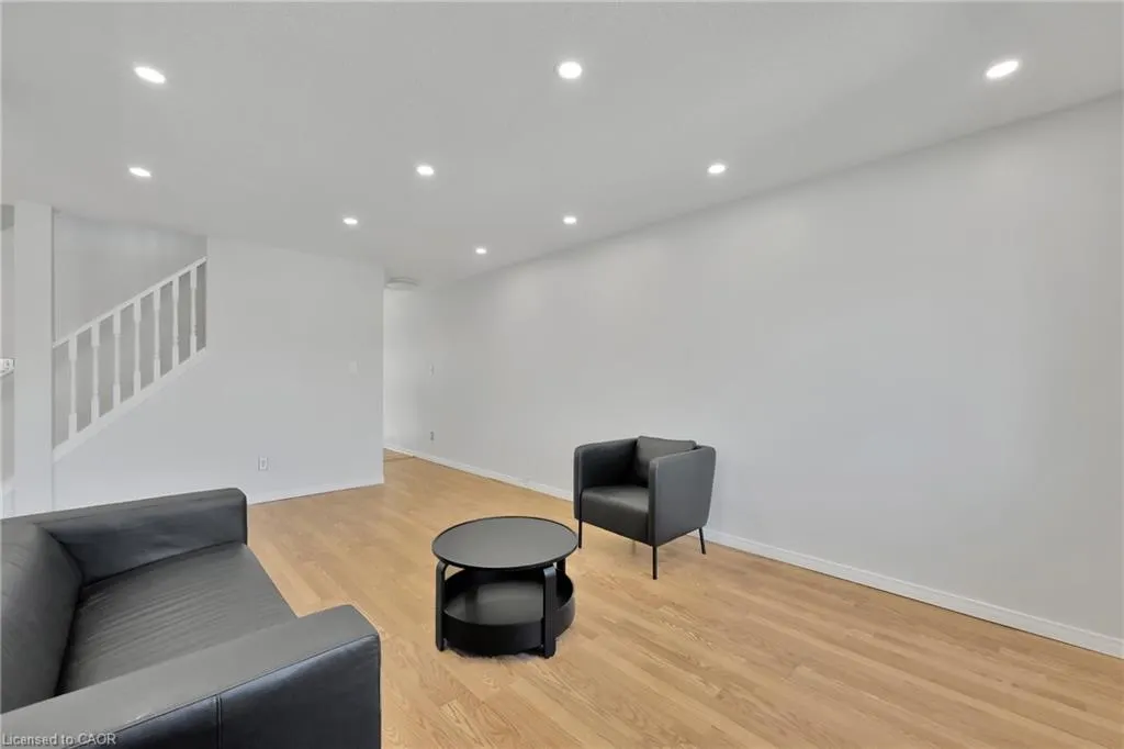 34 Phair Crescent