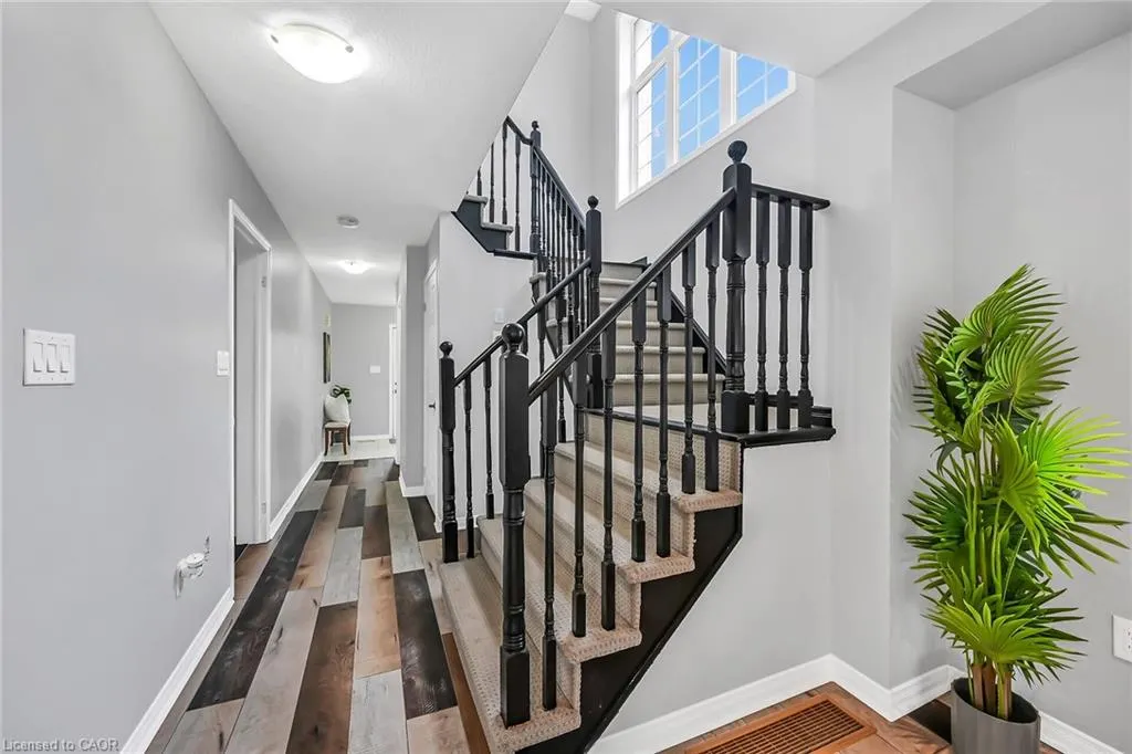 143 Thompson Road