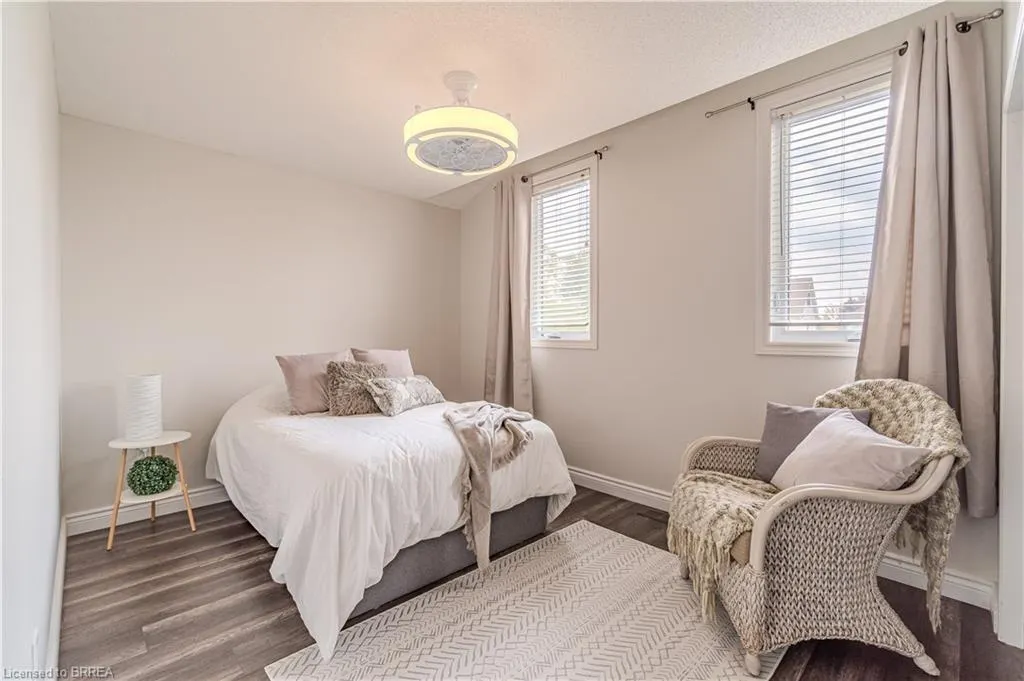 111 Amanda Walk