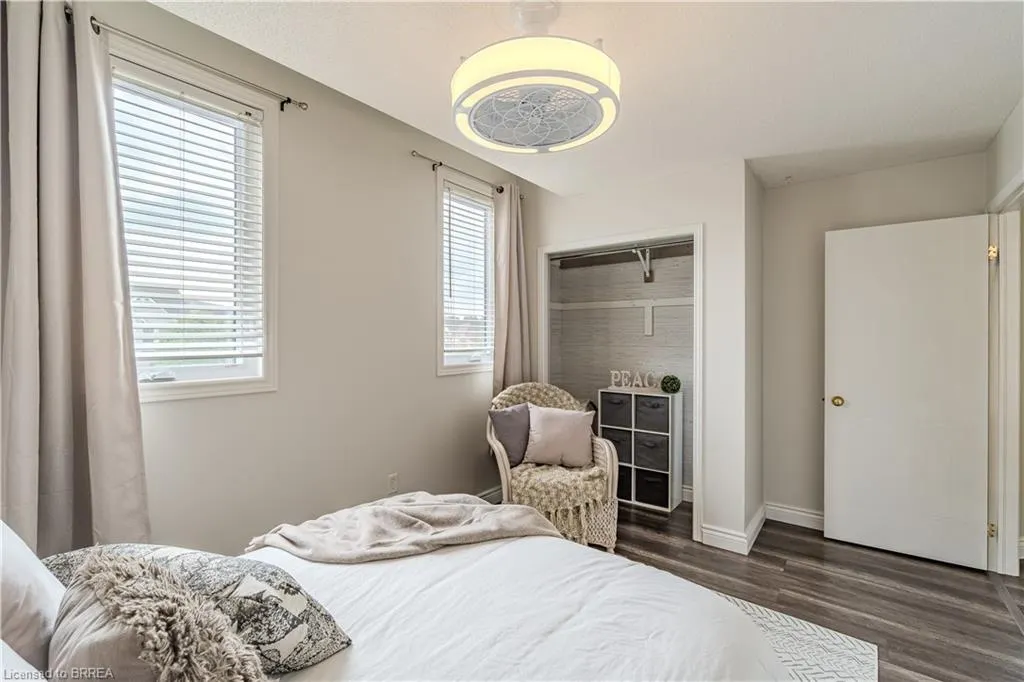 111 Amanda Walk
