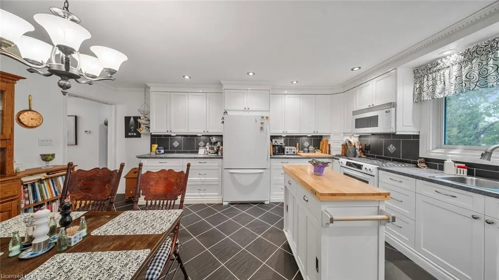 48 Mcgill Road