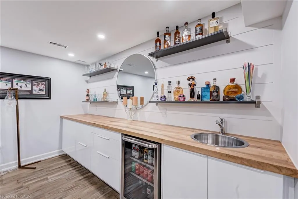 1105 Harrogate Drive