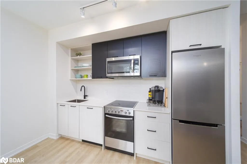 2300 St Clair Avenue West, #118
