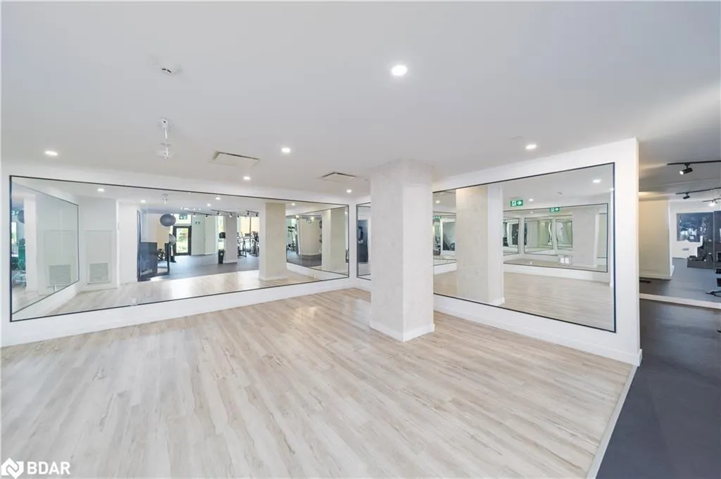 2300 St Clair Avenue West, #118