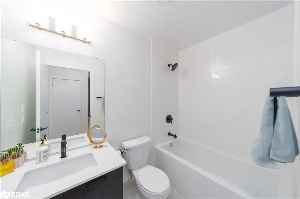 2300 St Clair Avenue West, #118