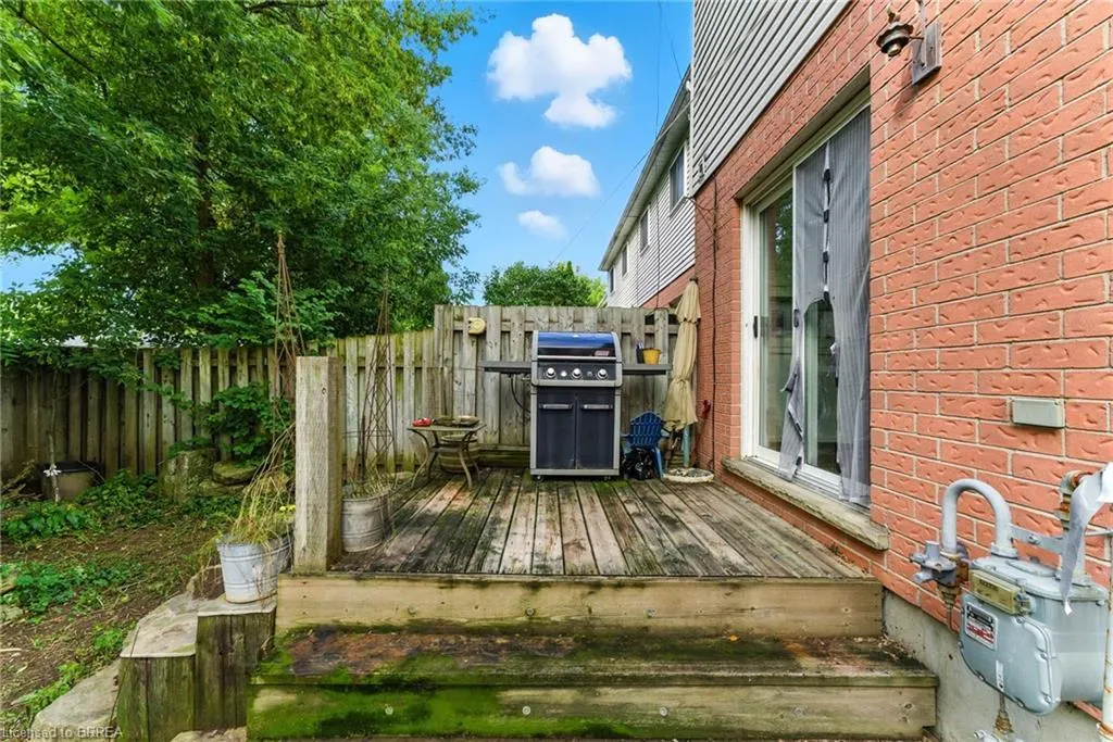16 Graystone Court