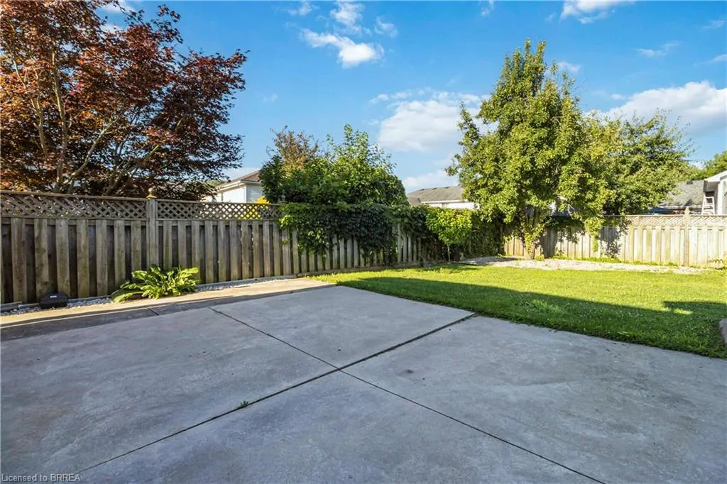 5 Cork Crescent