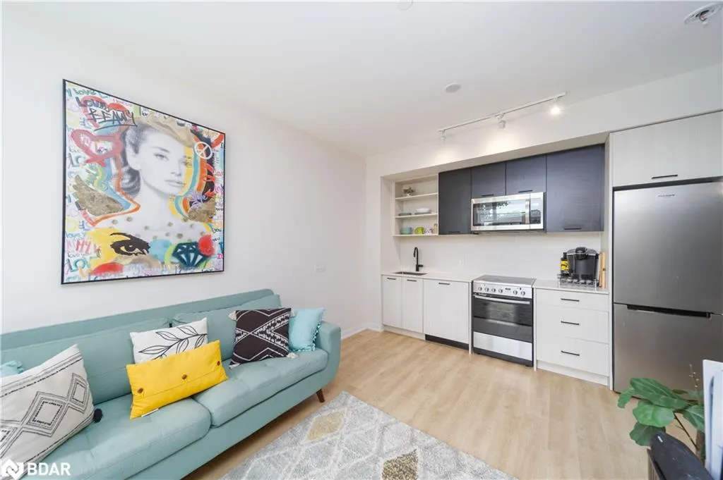 2300 St Clair Avenue West, #118