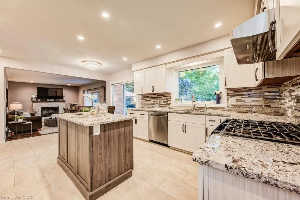 466 Kingsford Place