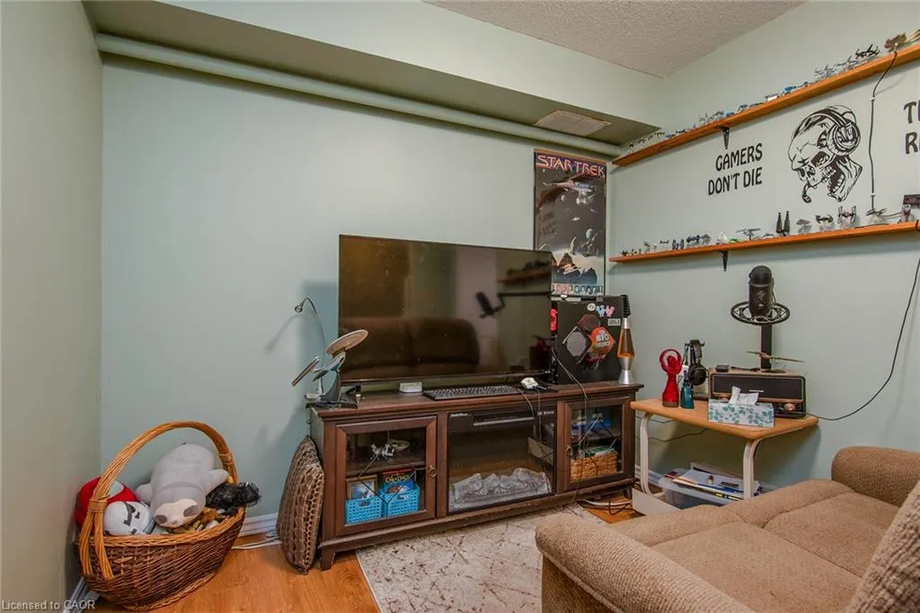 465 Beechwood Place, #2
