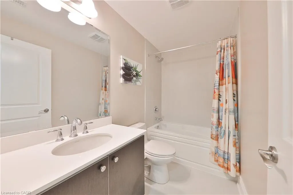 2163 Vineland Crescent