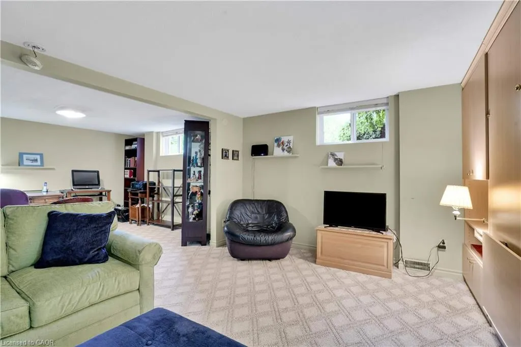 310 Daleside Place